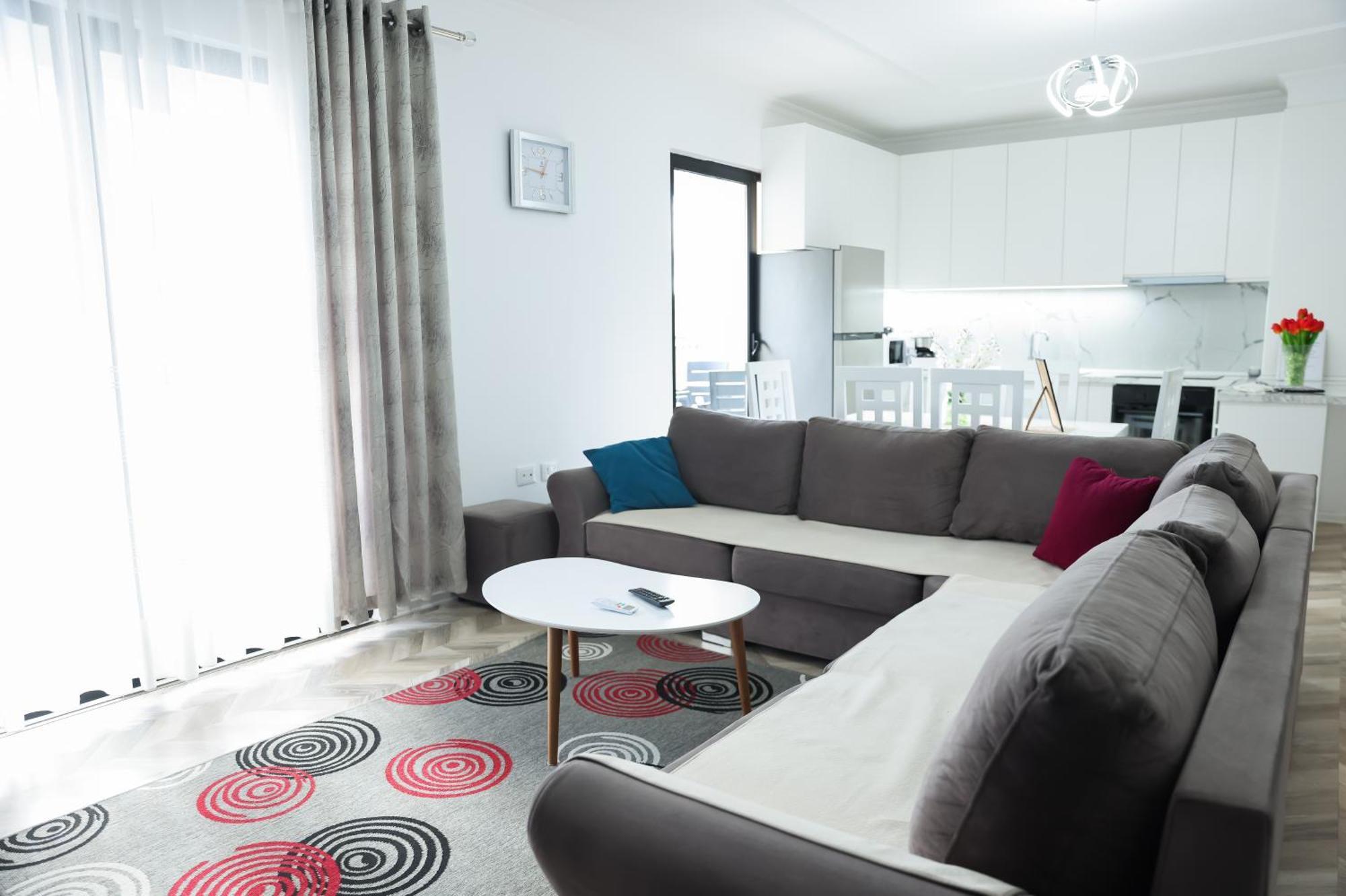 Family Apartment Тирана Экстерьер фото