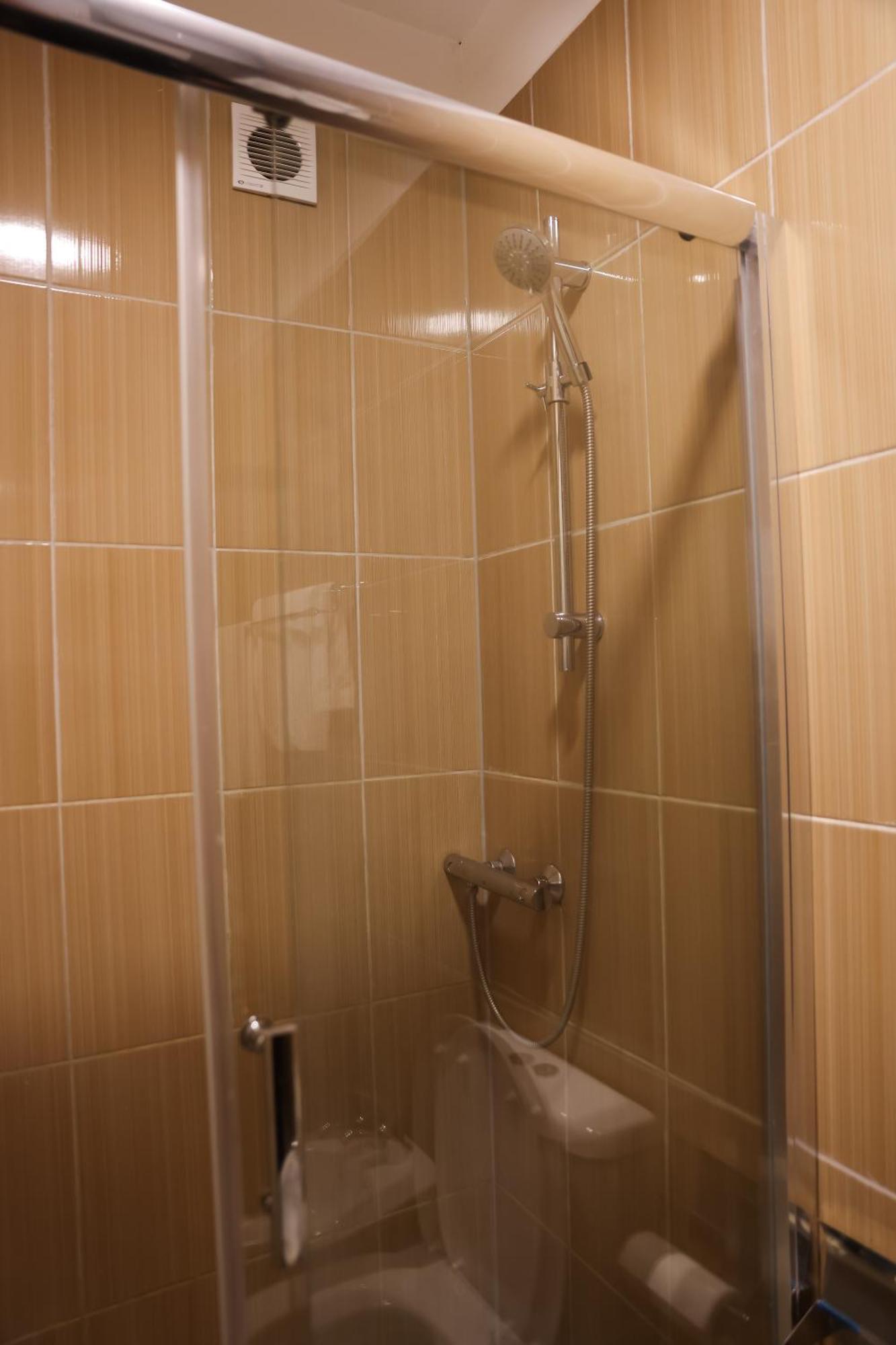 Family Apartment Тирана Экстерьер фото