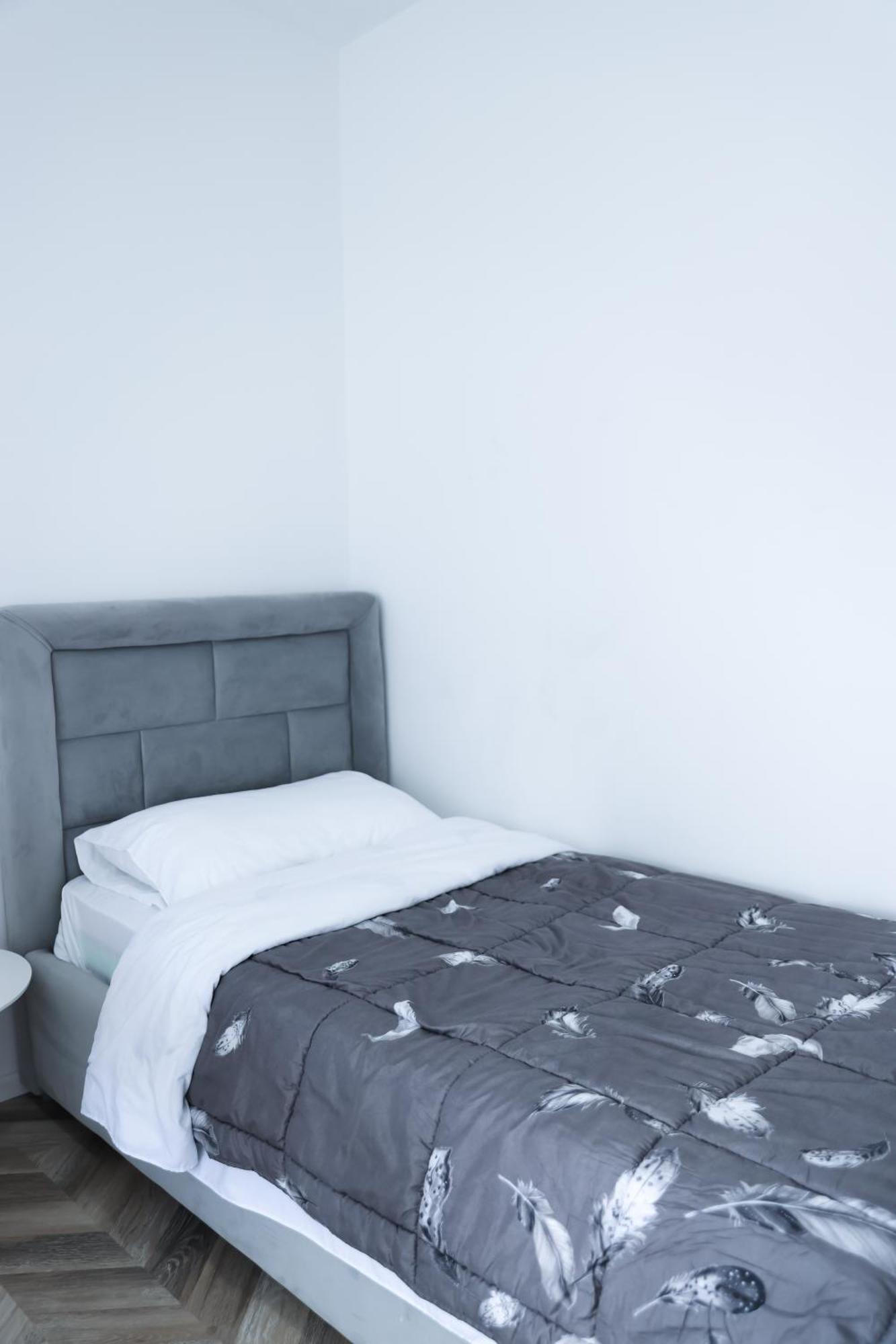 Family Apartment Тирана Экстерьер фото